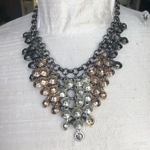 Steve Madden tri color necklace